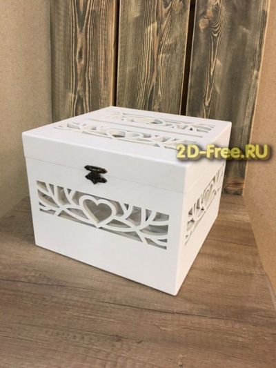 Красивая резная коробочка
